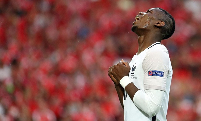 Chỉ sau một trận đấu, Pogba như 've sầu thoát xác'
