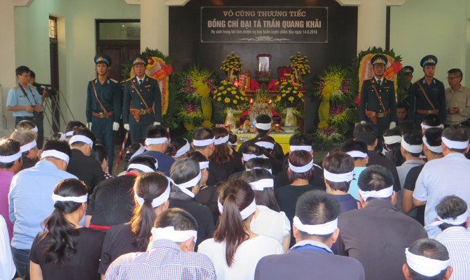 Nghẹn ngào lễ truy điệu phi công, đại tá Trần Quang Khải
