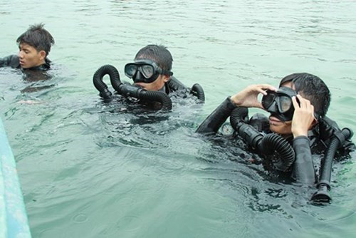 Người nhái được huy động tìm kiếm phi công máy bay Su-22