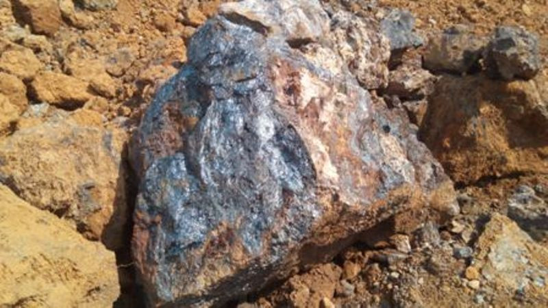 Trục xuất người TQ giả du lịch, khảo sát quặng ở VN