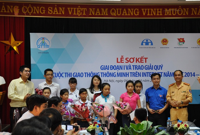 Sơ kết giai đoạn I cuộc thi Giao thông thông minh trên Internet 