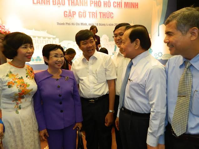 Bí thư Thành uỷ TPHCM Lê Thanh Hải gặp gỡ các nhà khoa học, trí thức.