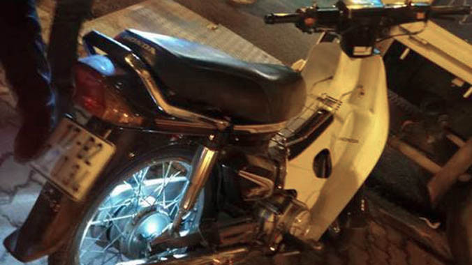 Chiếc xe máy tang vật của vụ trộm cắp trước đó bị thu giữ.