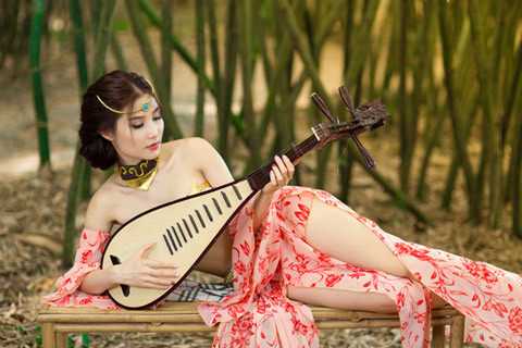 Diễm My 9x gắn liền với hình tượng sexy.