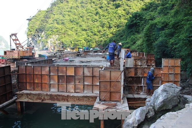 Di sản thiên nhiên vịnh Hạ Long bị xâm hại