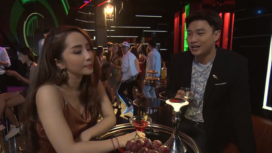 Vũ bỏ thời gian tán tỉnh Nhã