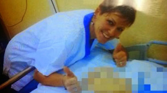 Poggi thường chụp ảnh bên thi thể nạn nhân để tung lên mạng Internet.