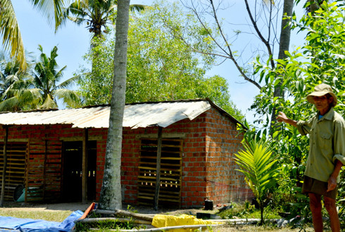 Xây chuồng vịt, cụ Dùng bị xã Tam Hiệp phạt 1,5 triệu đồng, sau 2 tháng chính quyền đã hủy quyết định và xin lỗi. Ảnh: Sơn Thủy.