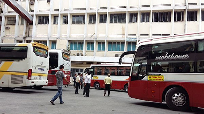 Bến xe lậu của Cty Thành bưởi tại số 1 Vĩnh Viễn. Ảnh: Zing.