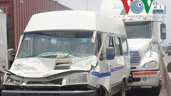 Vụ tai nạn xảy ra vào khoảng 10h10 sáng (13/5) trên QL 1A đoạn qua địa phận phường Đông Hòa, thị xã Dĩ An, tỉnh Bình Dương.