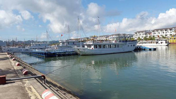 Cảng số I, neo đậu được 200 tàu to, 400 tàu thuyền nhỏ.