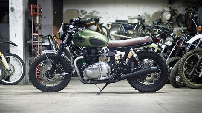 Ton-up Garage một xưởng độ nổi tiếng tại Bồ Đào Nha vừa cho ra mắt phiên bản Triumph Bonneville được độ với phong cách tracker mang tên Hellzapoppin.