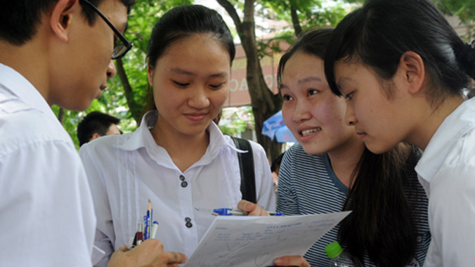 Năm 2015, thí sinh được xét công nhận tốt nghiệp và được cấp chung một loại Bằng tốt nghiệp THPT. Ảnh: Quý Đoàn (VnExpress).