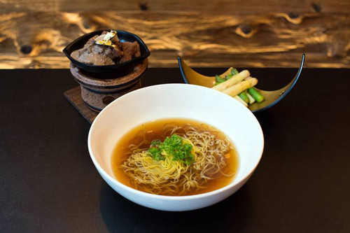 Bát mì trị giá 180 USD ở Mỹ. Ảnh: Recipejournals.