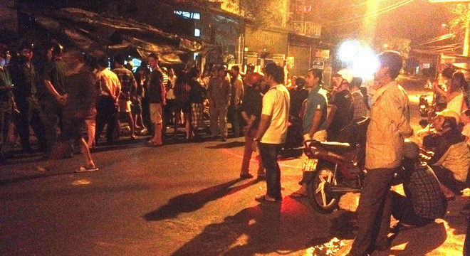 Truy tìm kẻ đâm chết phụ nữ đang ẵm con