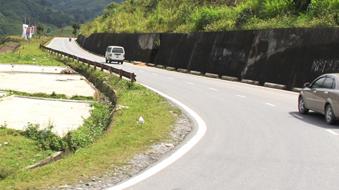 Tuyến đường hiện tại từ TP.Lào Cai lên SaPa là Quốc lộ 4D