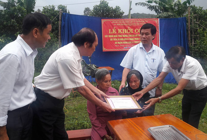 Nghệ An: Xây nhà tình nghĩa tặng mẹ liệt sỹ