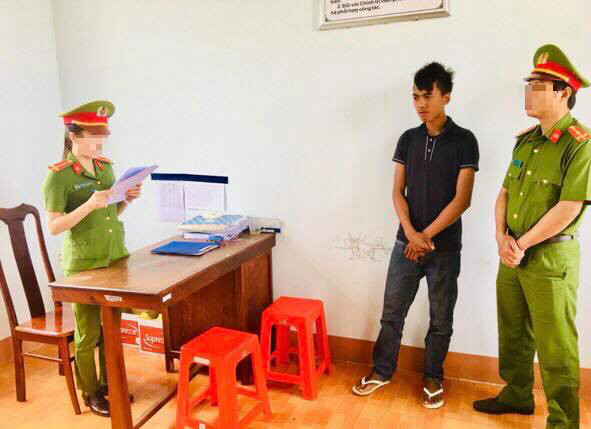 Gã thanh niên đồi bại Y Boi Kbuôr tại cơ quan điều tra