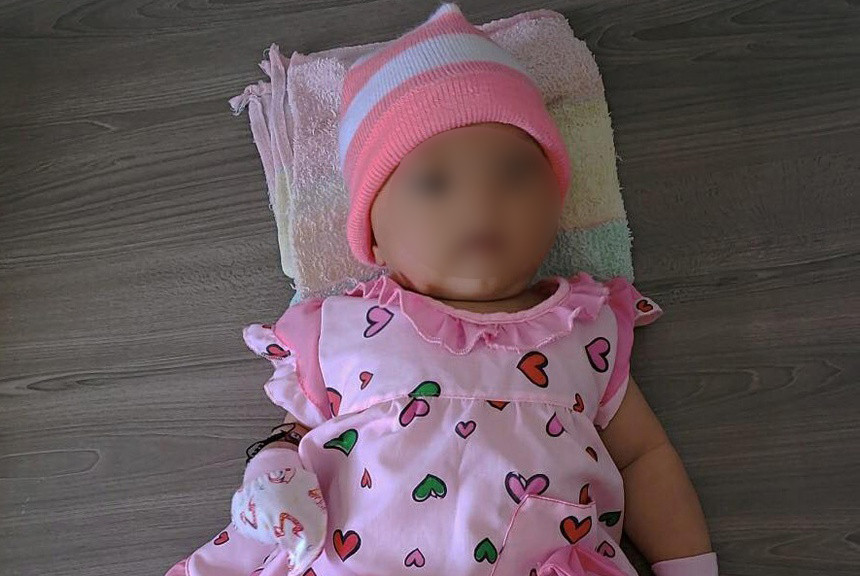 Bé gái 3 tháng tuổi bị bỏ rơi