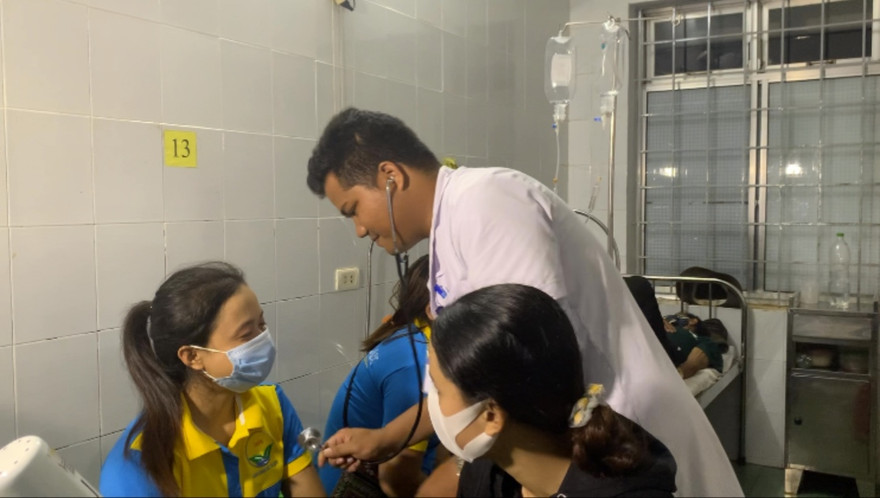 Công nhân đang được điều trị ở bệnh viện