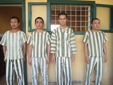 Các đối tượng bị bắt giữ khi thực hiện hành vi chiếm đoạt tài sản