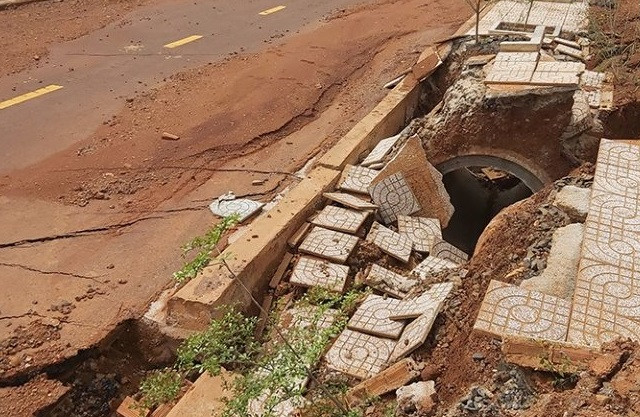 Hiện trường vụ sụt lún tại KCN Nhân Cơ