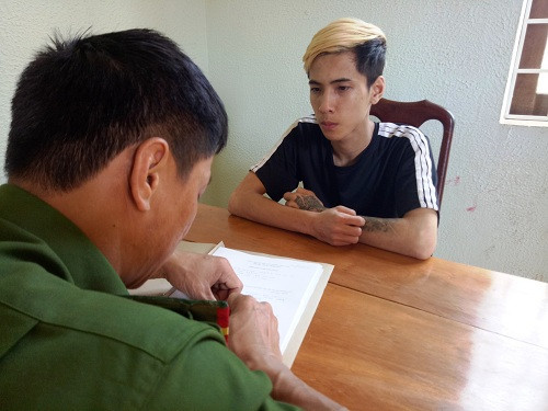 Đối tượng Hiếu tại cơ quan điều tra 