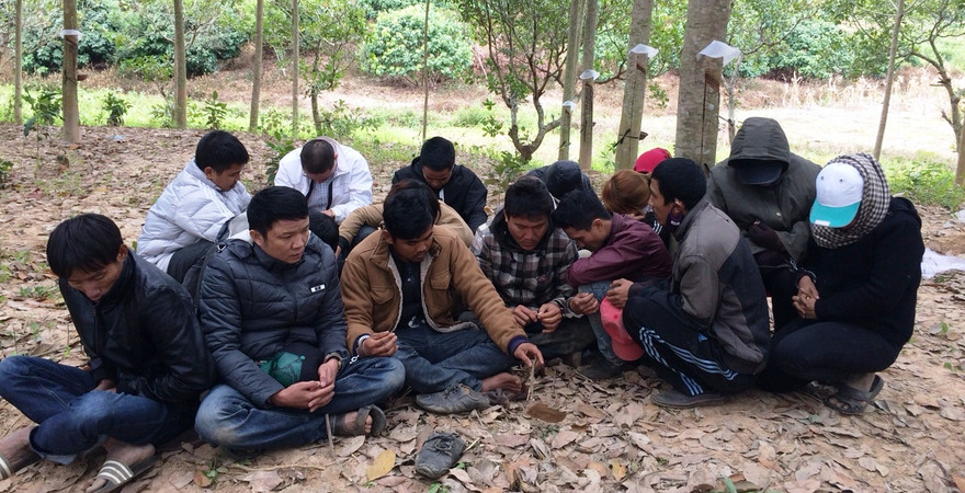 Các con bạc bị bắt tại xới bạc