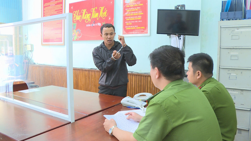 Dương tại cơ quan điều tra