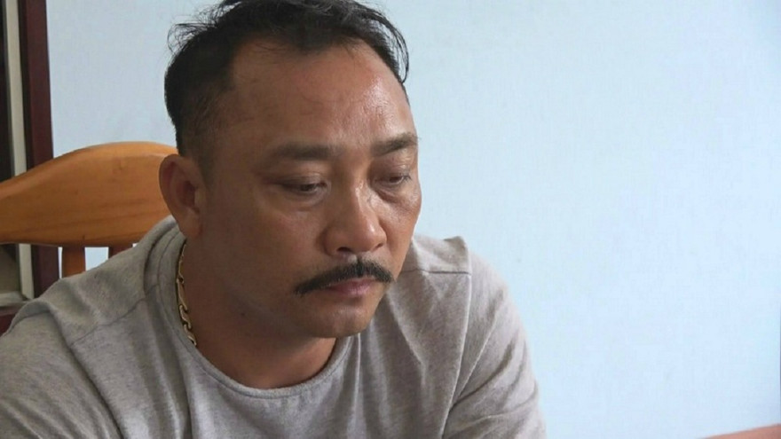 Trùm gỗ lậu Phượng "râu" khi bị bắt