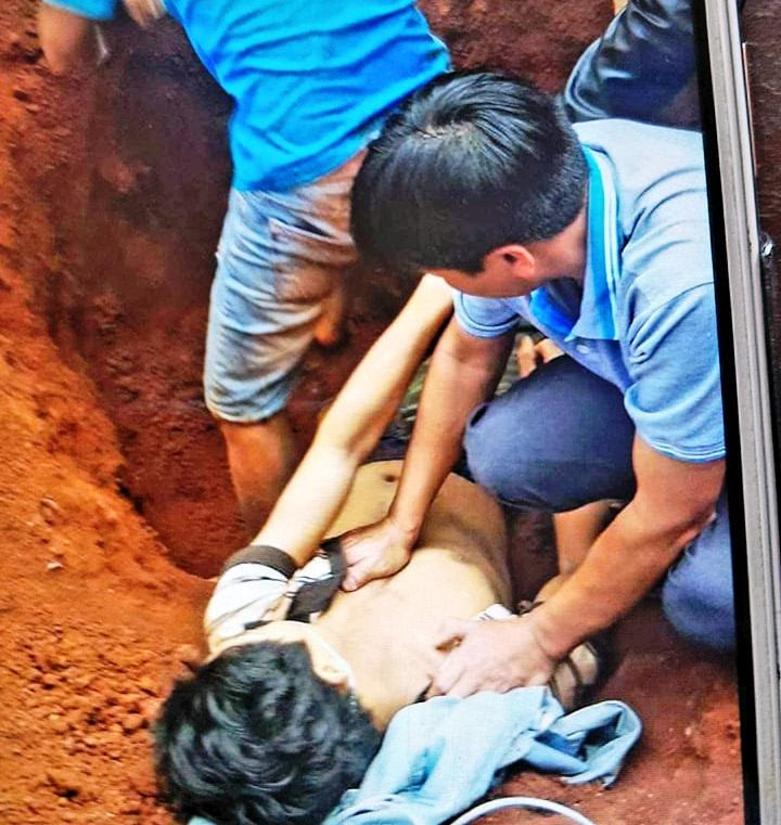 Hiện trường vụ sạt lở đất khiến 3 người thương vong (ảnh người dân cung cấp)