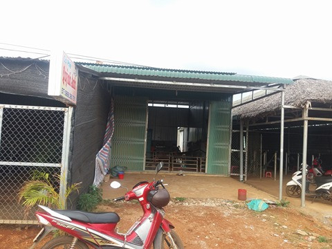 Cơ sở trông trẻ tự phát của bà Vấn.