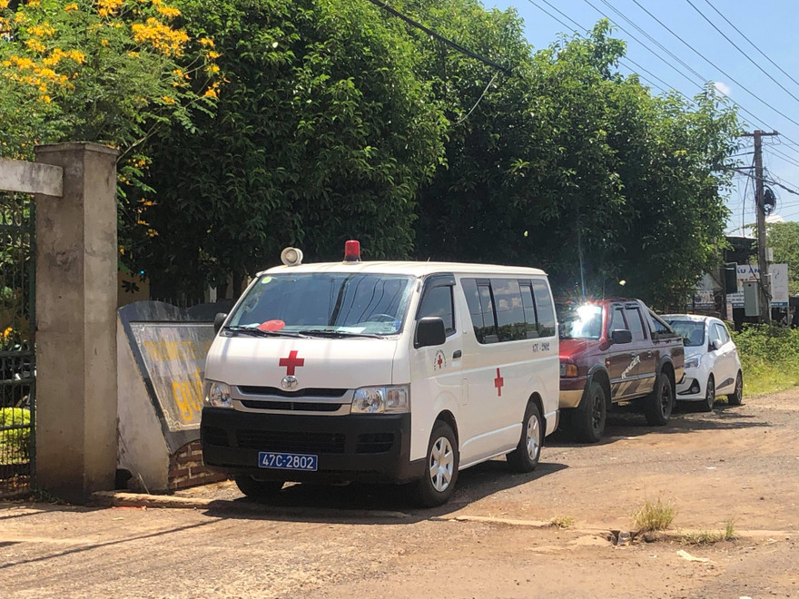 Chiếc xe cứu thương đi đám cưới