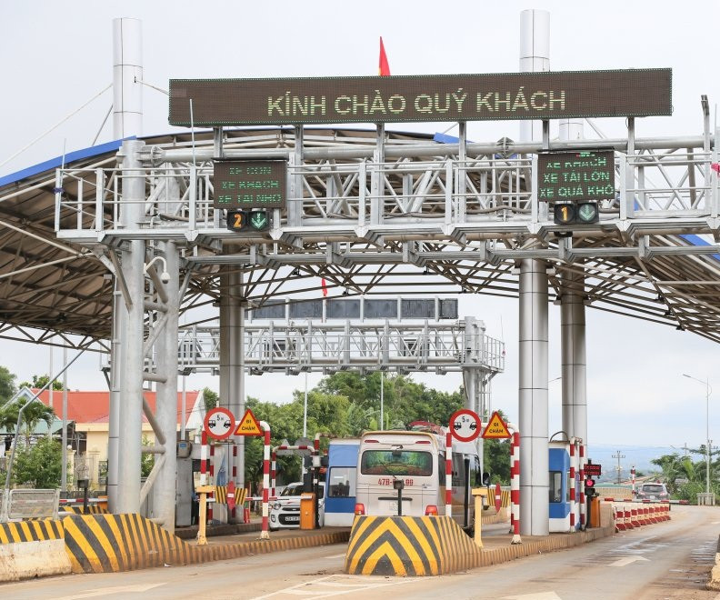 Trạm thu giá BOT Quang Đức tại thị xã Buôn Hồ
