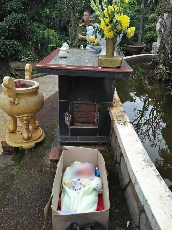 Hiện trường phát hiện bé trai trong thùng carton