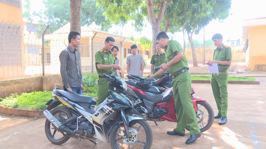 Nhóm 4 đối tượng tại cơ quan điều tra