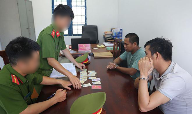 Các đối tượng tại cơ quan điều tra