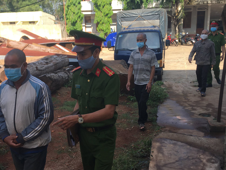 3 đối tượng hủy hoại rừng bị bắt