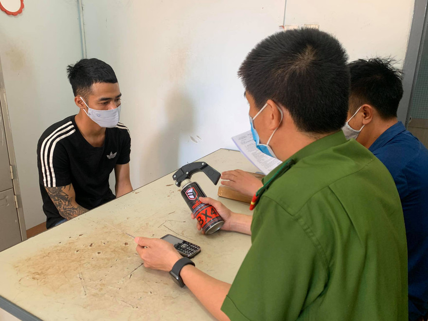 Tín tại cơ quan công an