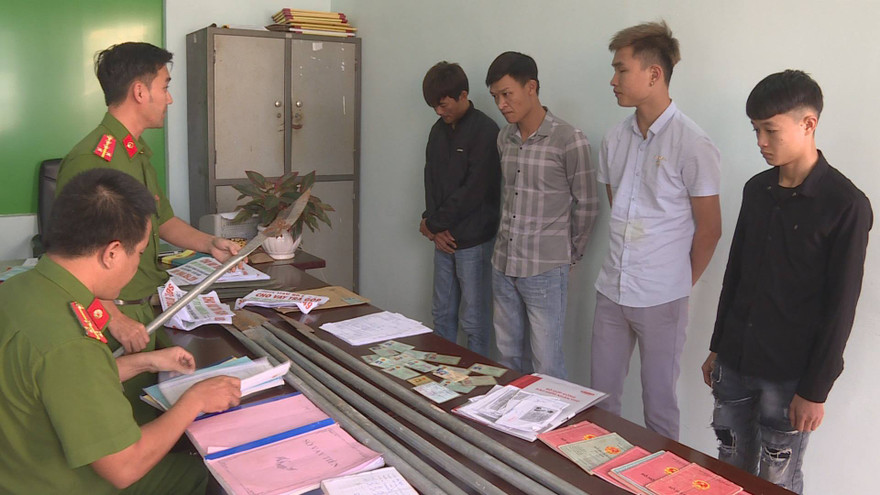 Các đối tượng tại cơ quan điều tra