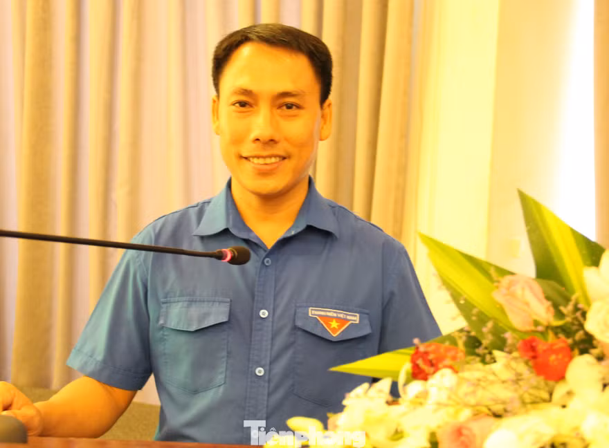 Anh Nguyễn Ngọc Hoàng – Phó bí thư Tỉnh đoàn Đắk Lắk phát biểu tại hội nghị