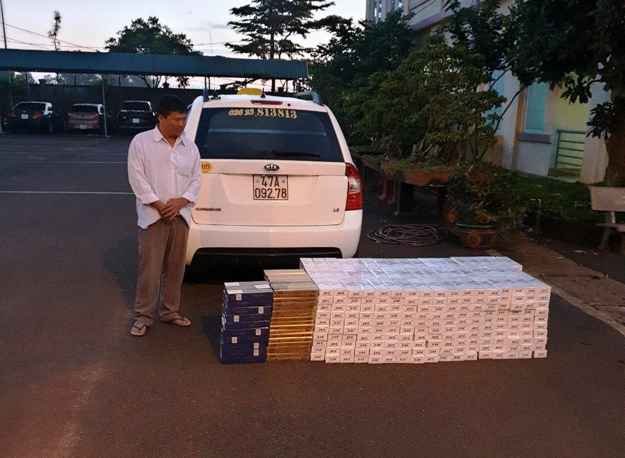 Tài xế và tang vật bị bắt giữ