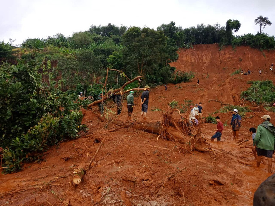 Hiện trường vụ vùi lấp khiến cả gia đình anh H bị thiệt mạng