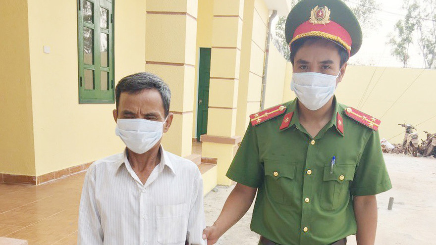 Dẫn giải Trung "còi" về trụ sở công an