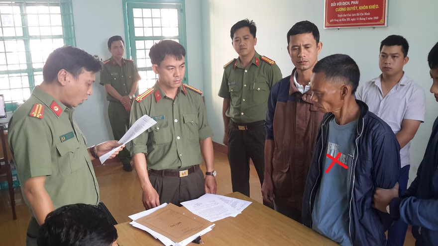 Đối tượng Phú (dấu x) bị bắt giữ