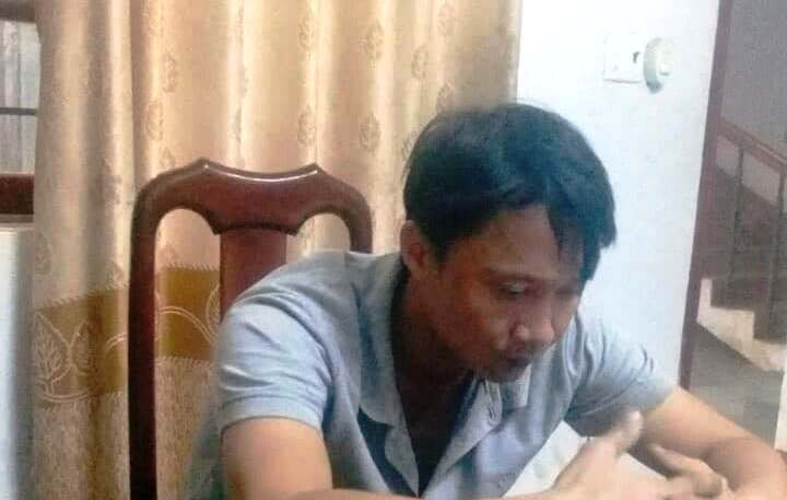 Tuấn tại cơ quan công an