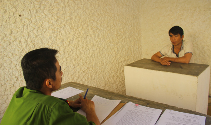 Đối tượng Chương Văn Trường tại cơ quan điều tra.