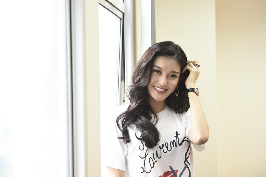 Huyền My chia sẻ từng cảm thấy nản lòng và muốn từ bỏ ý định tham gia cuộc thi Miss Grand International 2017. Ảnh: Hoàng Mạnh Thắng.