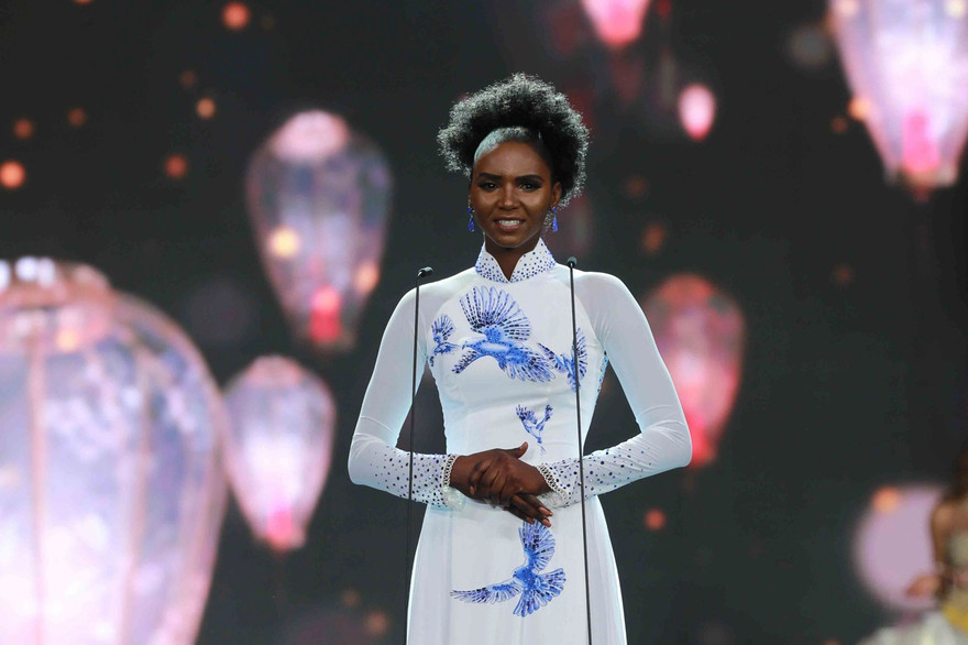 Hoa hậu Nam Sudan bật khóc tiết lộ từng là người tị nạn