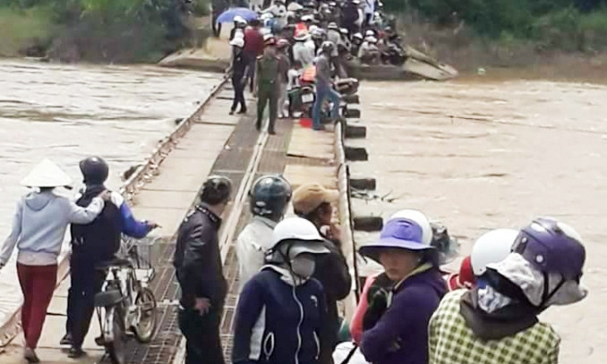 Tìm thấy thi thể cháu bé bị lũ cuốn trôi ở Lâm Đồng